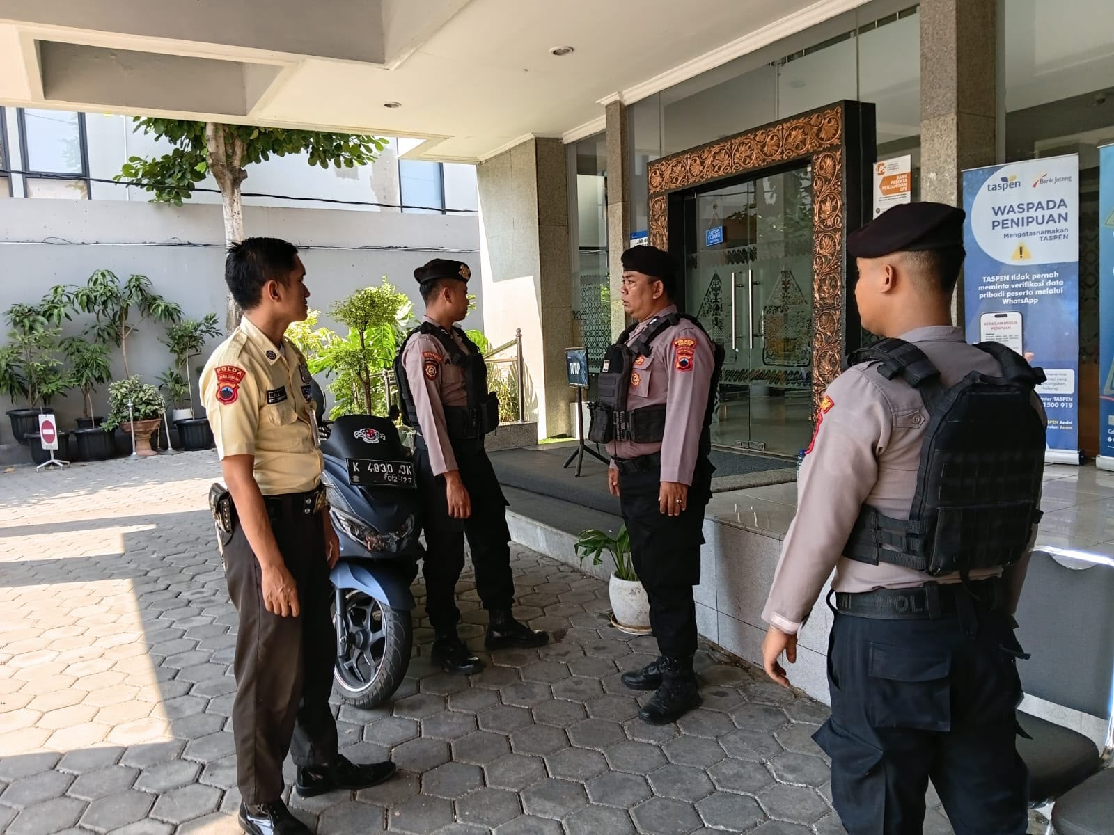 Patroli Dialogis Sasar Perbankan, Sat Samapta Polres Kudus Perkuat Antisipasi Gangguan Kamtibmas