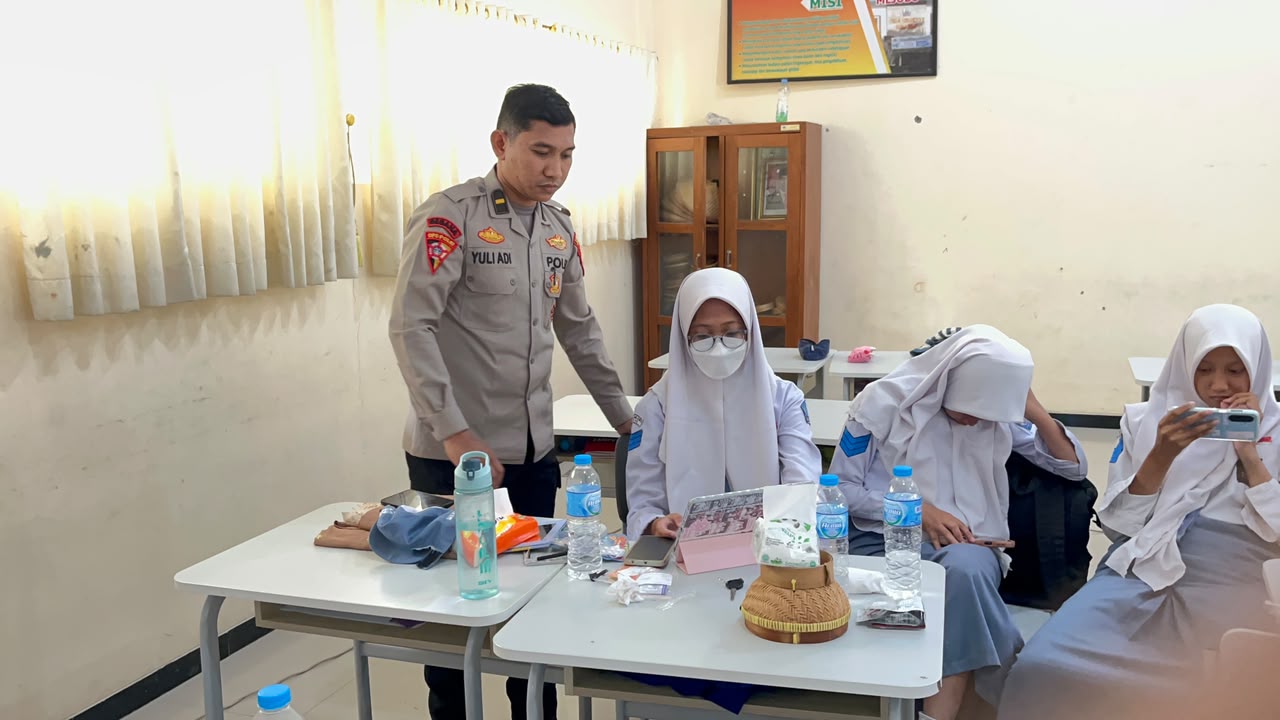 Polres Kudus Bekali 397 Pelajar SMA Negeri 1 Mejobo Hadapi Era AIdan Kejahatan Siber